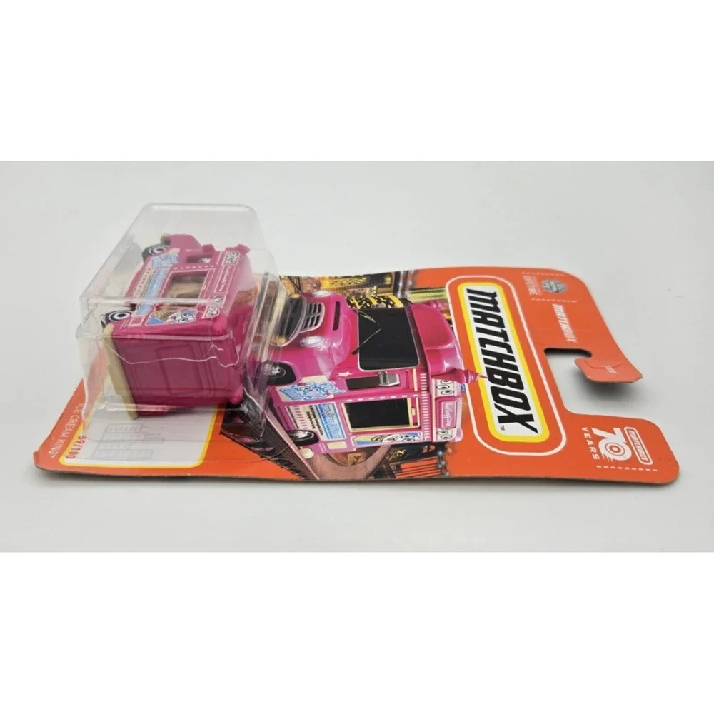 Ice Cream King 59/100 Matchbox 2023 HKW92 Pink Good Googly Cones Damaged Plastic